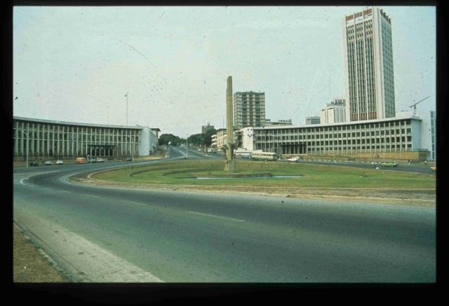 La Main Gauche  Abidjan Abidjan